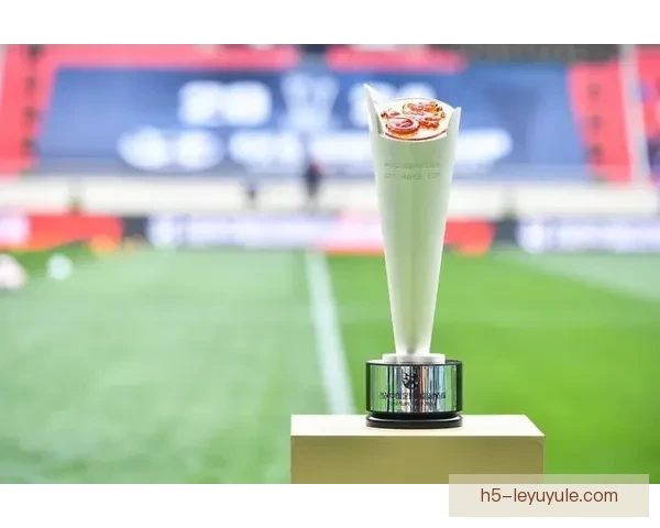 中国超级杯奖杯巡展启幕 名宿互动亮相